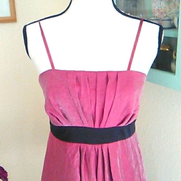 Max and Cleo Pink Short Formal - Picture 2 of 11